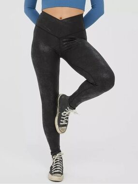 OFFLINE Aerie Hugger Crossover High Waist Crackle Leggings M